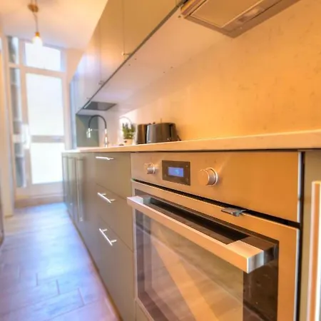 Beautifully Furnished Flat In The Center Jbal1-1