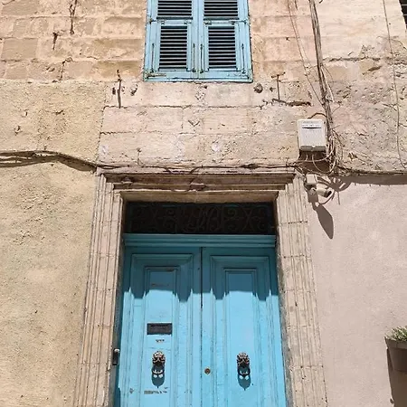 Apartment Beautifully Furnished Flat In The Center Jbal1-1 Valletta