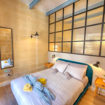 Beautifully Furnished Flat In The Center Jbal1-1 Valletta
