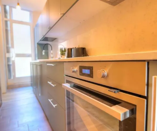 Beautifully Furnished Flat In The Center Jbal1-1