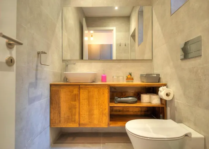 Beautifully Furnished Flat In The Center Jbal1-1 Apartamento *